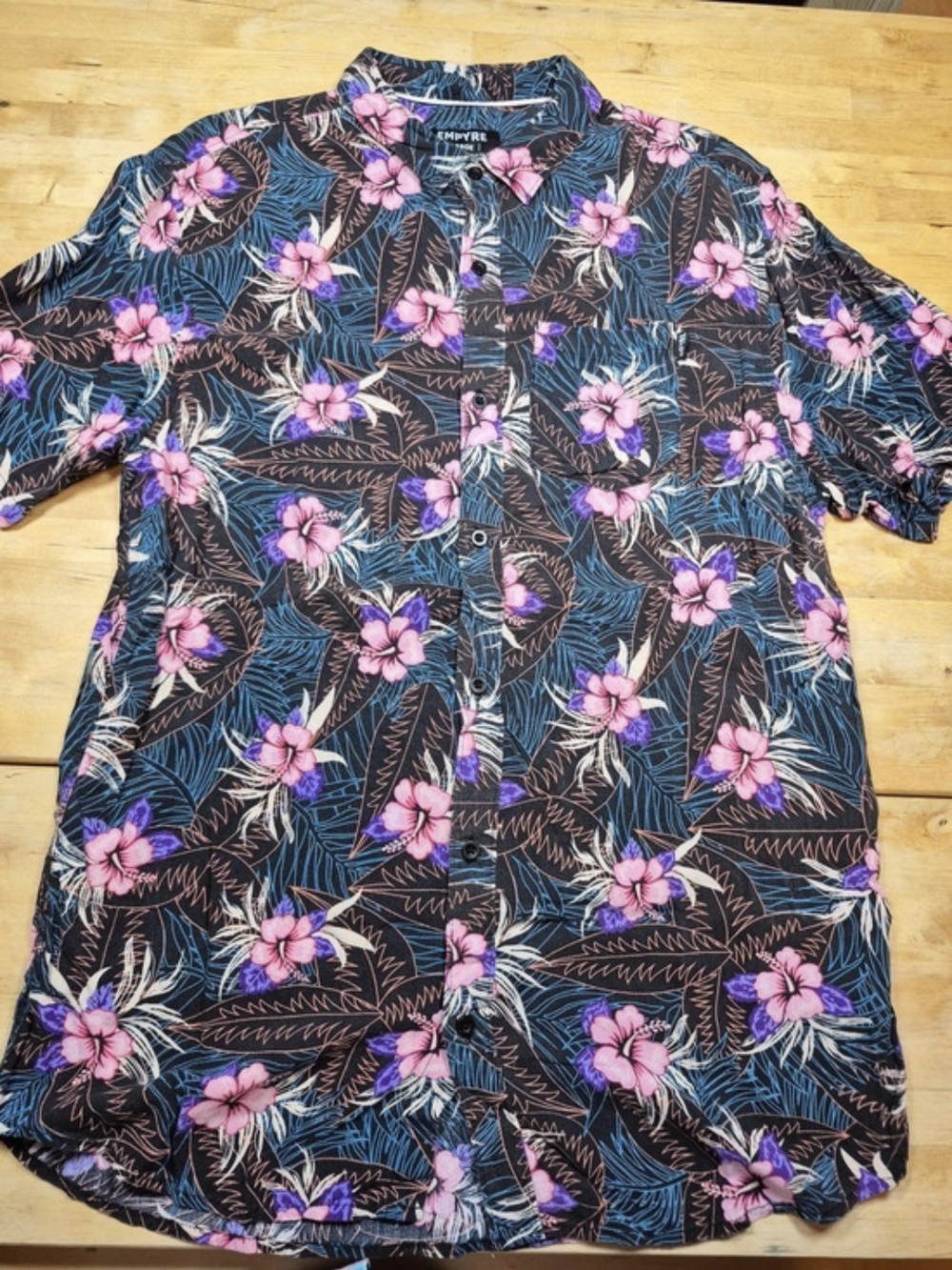 Empyre Floral Rayon Button Down Shirt Size Large
